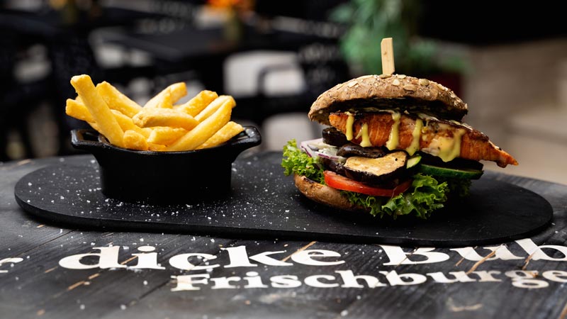 Lachs Burger Menü