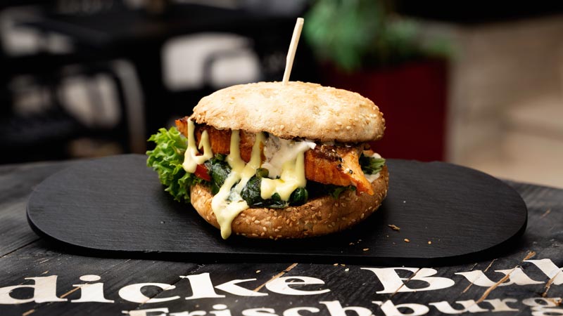 Lachs Burger